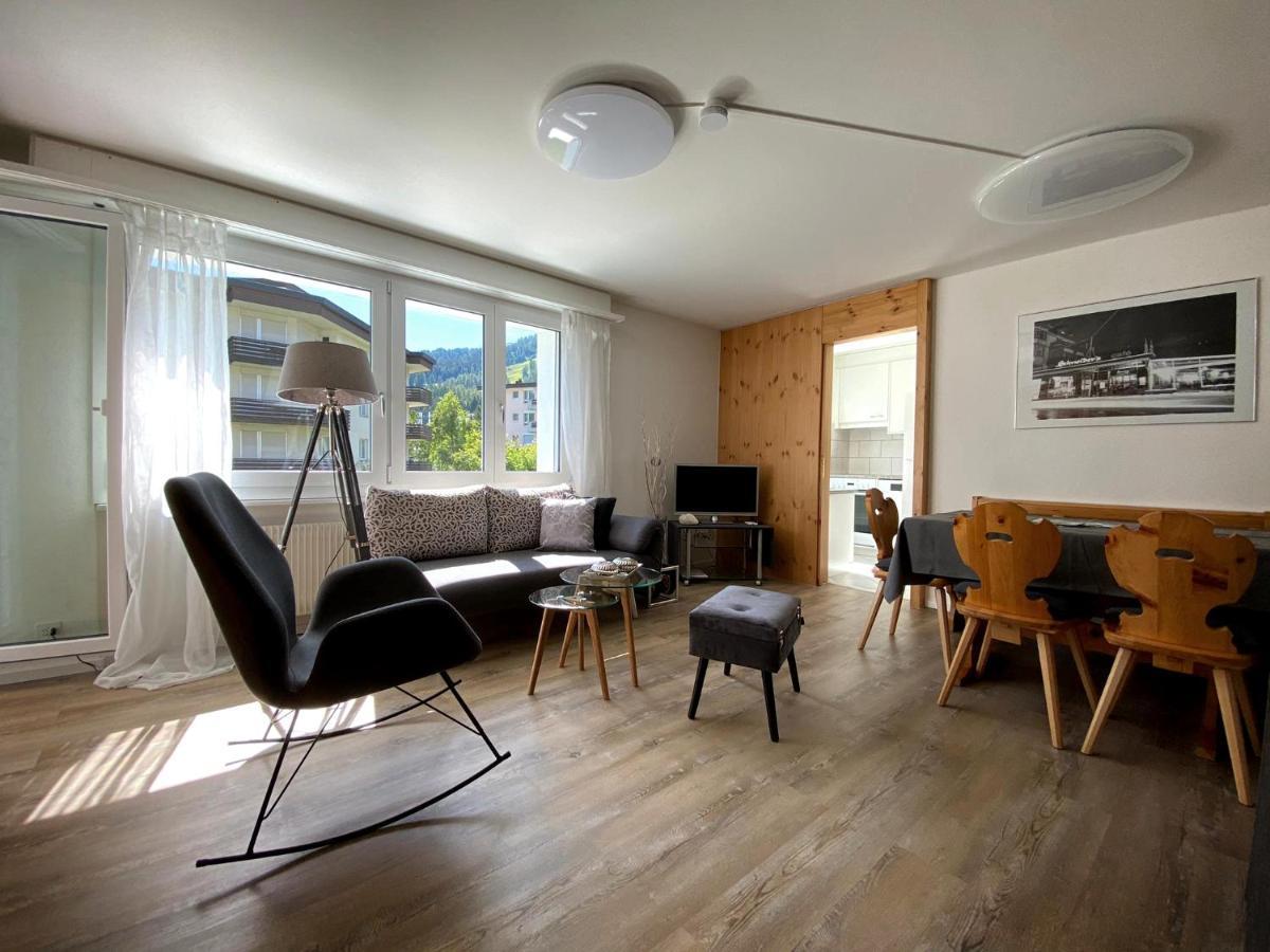 Zentrale Top Wohnung Chesa Ravaisch Davos Luaran gambar