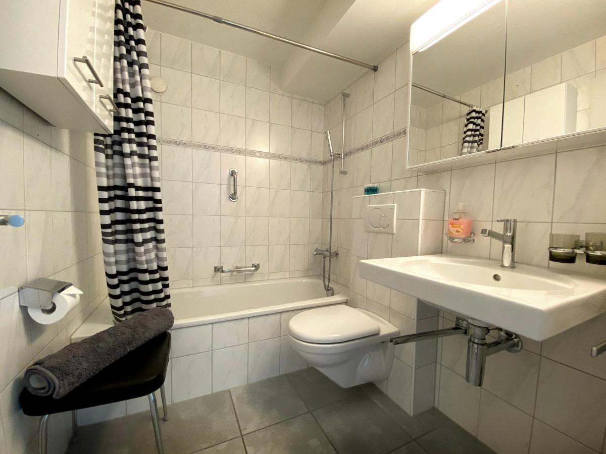 Zentrale Top Wohnung Chesa Ravaisch Davos Luaran gambar